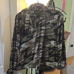 Camouflage Hooded Jacket